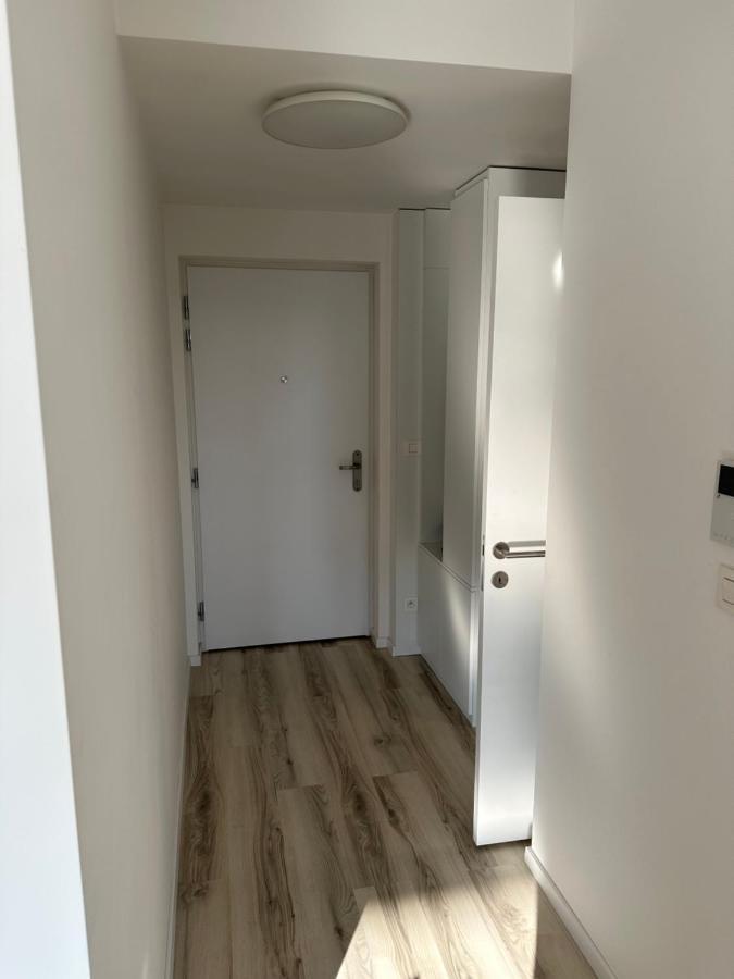 Ein Park Apartment With Free Parking Bratislava Esterno foto