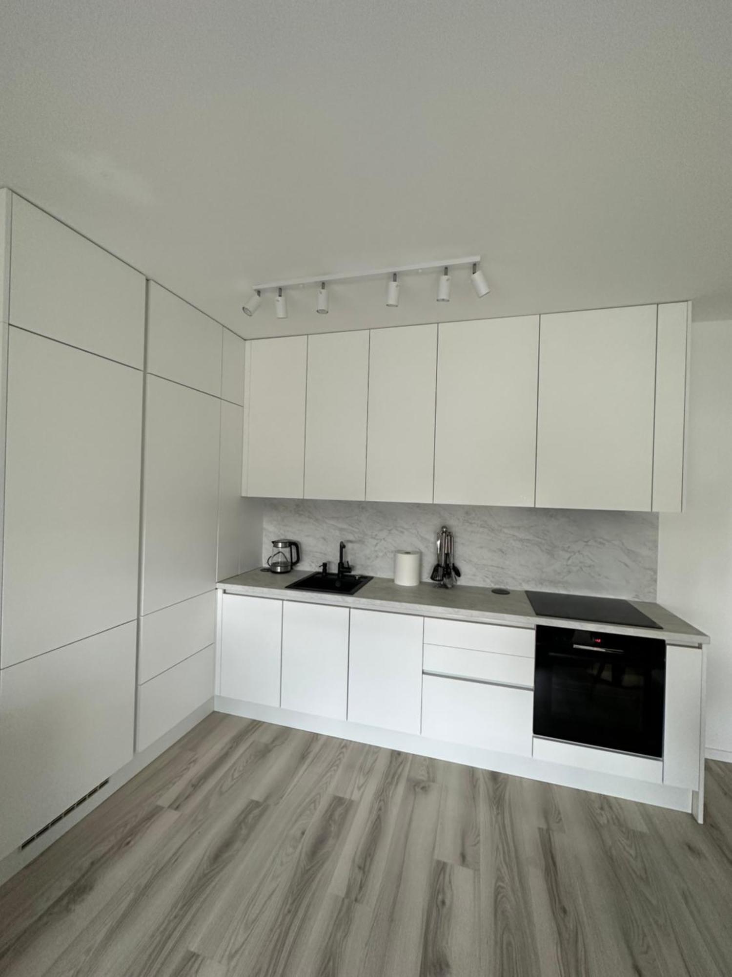 Ein Park Apartment With Free Parking Bratislava Esterno foto